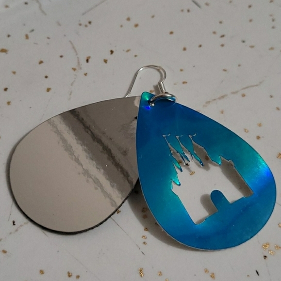 Holographic Castle earrings - Picture 3 of 7